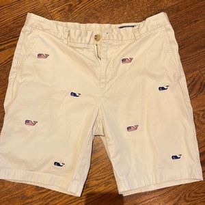 Mens Vineyard Vines Shorts size 33